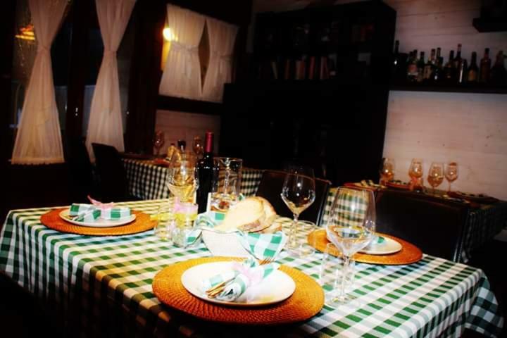 Hotel The Holiday House à Santeramo in Colle Extérieur photo